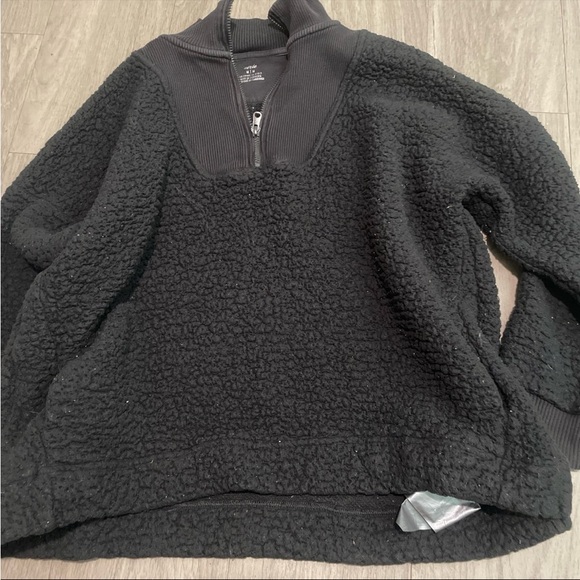 aerie Sweaters - aerie Black Sherpa V-Neck Pullover Sweater